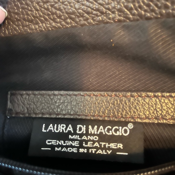 Like new Italian made Leather Bag super versatile! - Picture 2 of 9